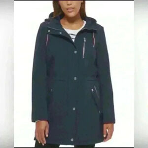 Tommy Hilfiger water repellant zip front women’s hooded Anorak jacket size M